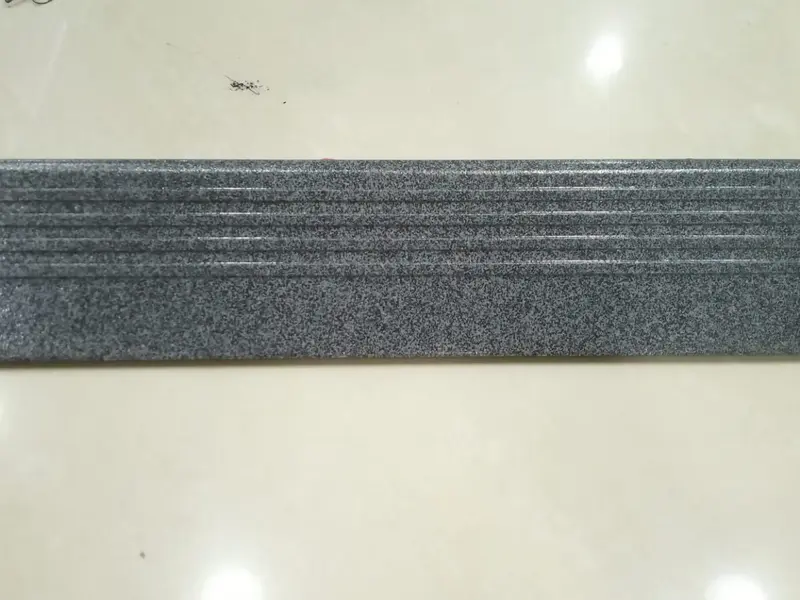 SINGRES 8X40CM STEPNOSING / GRANITE ANTI SLIP TANGGA 3