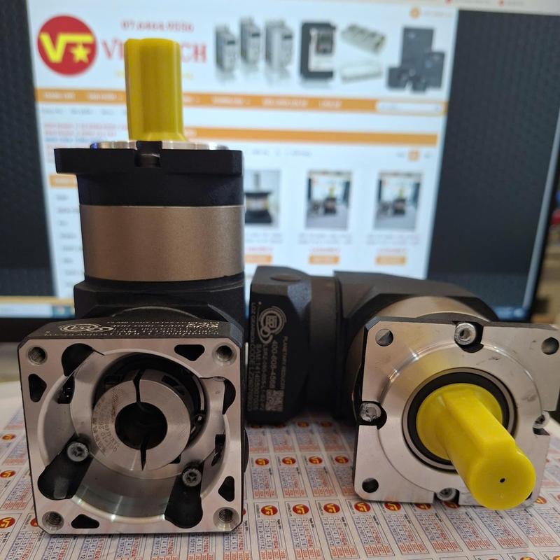 Hộp Số Giảm Tốc Hành Tinh Vuông Gốc Cho Động Cơ AC Servo 200w 400w Tỉ Lệ 1/5…