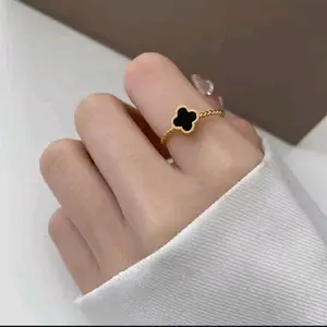 CINCIN CLOVER PLAT HITAM RINGG ULIR SIMPEL ELEGAN