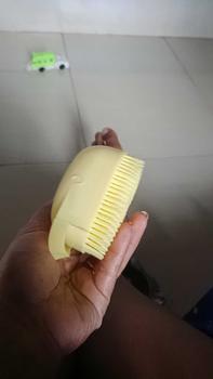 Product Review of Sikat Mandi Dispenser Silicon /Shower Brush Silicon / Sikat Silicone Lembut Dispenser Sabun Mandi   Silikon from T** i**i 0