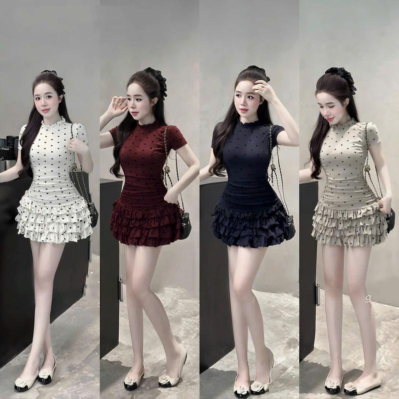 Đầm Ôm Body Thiết Kế Áo Chấm Bi Cổ Cao Phối Bèo Chân Váy Tầng Kèm Quần Rời Quyến Rũ Nữ Tính Dịu Dàng Thanh Lịch Sang Trọng Dễ Thương Phù Hợp Mọi Phong Cách.