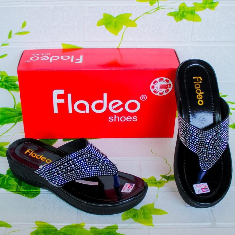 Product Introduction of Sandal Wedges Wanita Kekinian/ Sandal Wedges Wanita Model Jepit Manik-Manik Terbaru 10