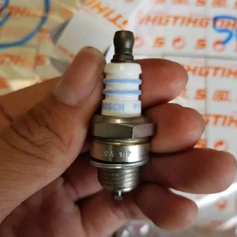 Busi Spark Plug Bosch WSR6F Stihl original 1