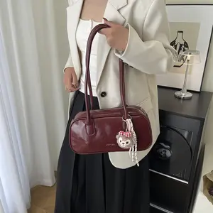 Tas Bahu Reyna Bag Wanita Simple Shoulder Bag Tas bahu wanita yang stylish dan sederhana dengan gantungan kunci