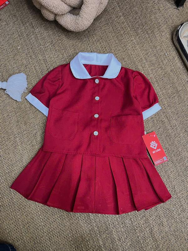 Set Áo Sơ Mi Đỏ Cổ Trắng (2 Túi) Kèm Chân Váy Xếp Li Đỏ 13H Dành Cho Bé Gái