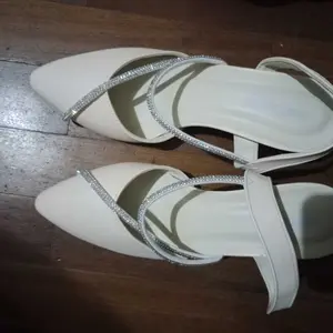 Incess Collection Sepatu Wanita Selena Hak/Hells 5 cm Intan Kekinian Bahan Albani Sintetis Ringan