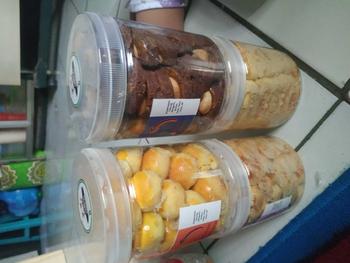 Product Review of Paket Castangel,kacang,nastar,bola² susu from ** j**i ** j** ** 1