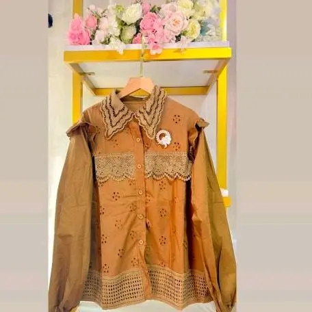 Malika shirt atasan cantik dengan bahan katun import premium dan aksen rendah cantik. 3