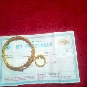 Gelang emas muda fre cincin 375k ada surat dari toko