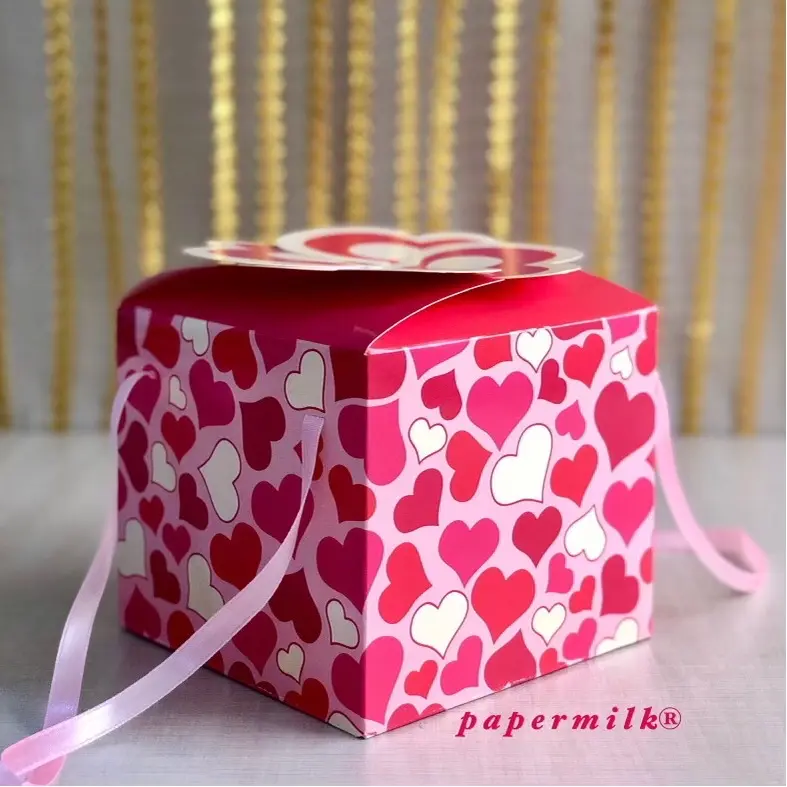 Papermilk / Bxh 15.13 Motif Heart, Gift Box, kotak lipat, kotak hadiah, kotak Souvenir, Box Instant/ Size 15 x 13 cm
