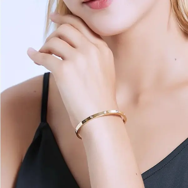 Gelang Bangle Titanium Wanita Model Cantik Dan Elegan - Bracelets Couple Hadiah