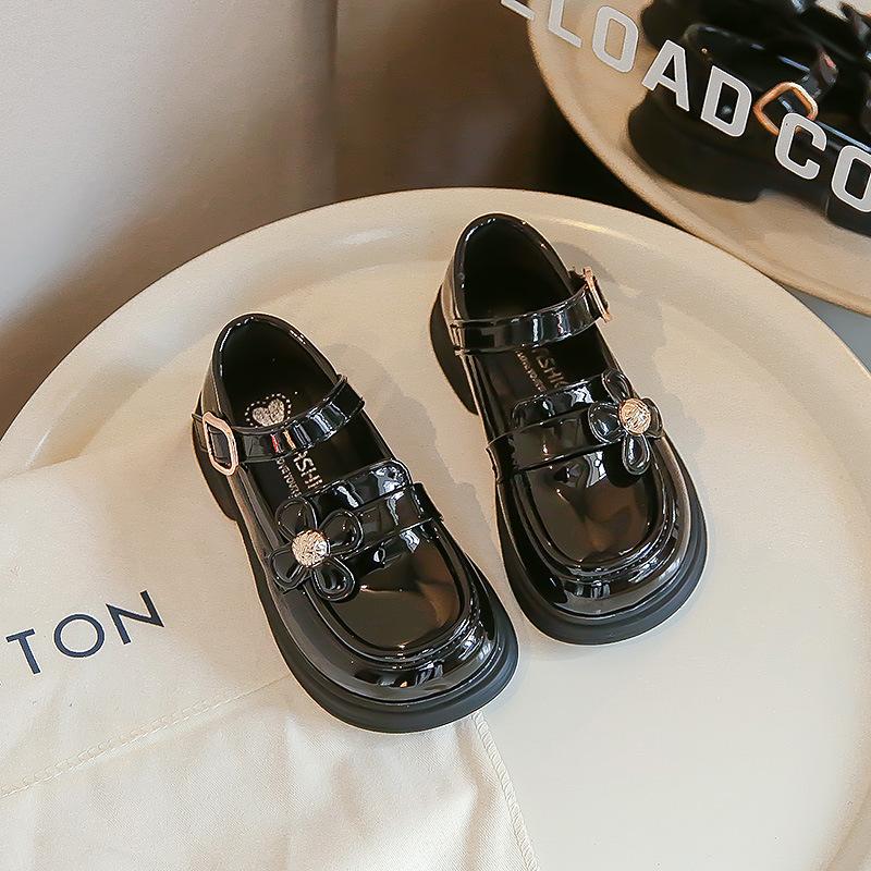 Sepatu Loafers Anak Perempuan Glossy Lembut dan Lentur 3
