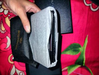 Product Review of BOSTANTEN Dompet Pria Koin Ritsleting Kulit PU Tiga Kali Lipat Hitam/Coklat/Kopi from 𝖊**︎ 1