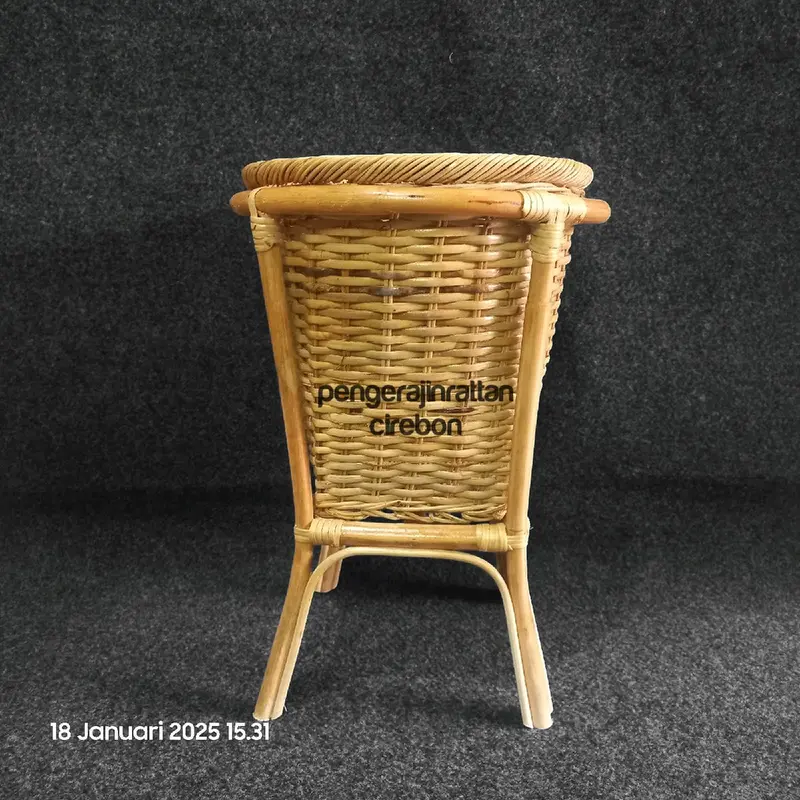 Standing Pot Rotan Classic Anyaman Rotan Diameter 30cm Tinggi 40cm 0
