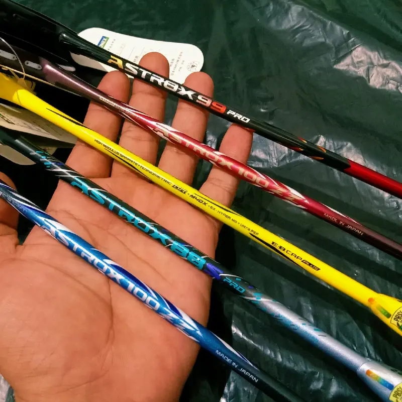 RAKET BADMINTON YY GRADE ORIGINAL 30-32 LBS FREE TAS DAN GRIP 1