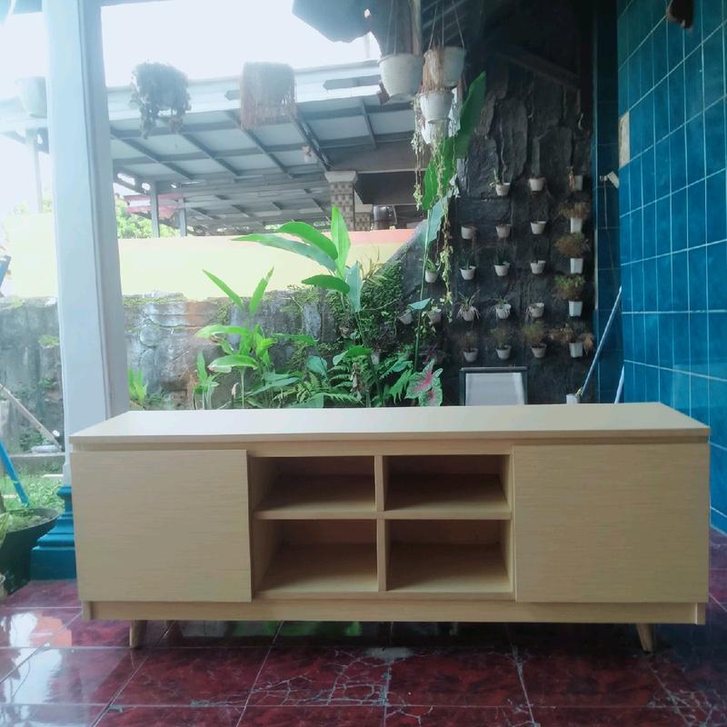 Meja TV Minimalis dan Elegan - Furniture 0
