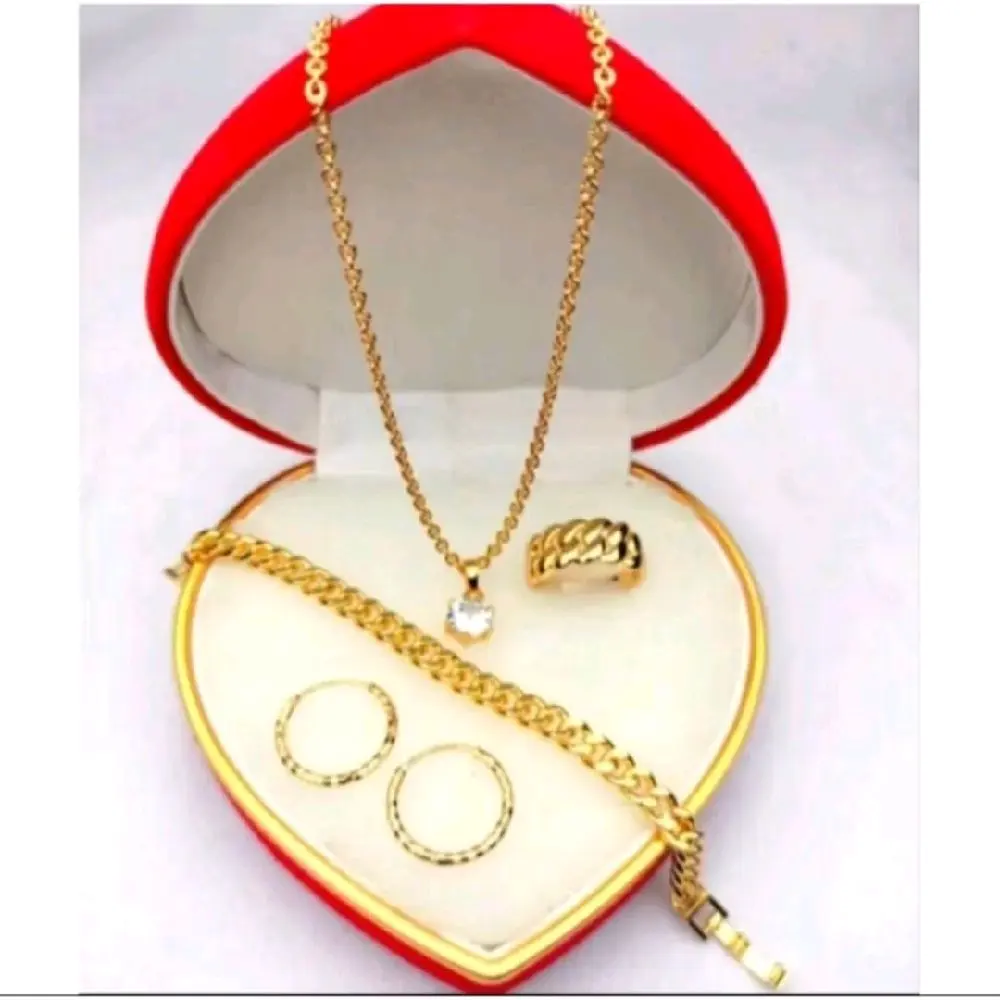 (BELI SATU PRODUK APAPUN GRATIS SATU PRODUK)) SET LENGKAP MOTIF RANTAI TITANIUM GOLD PERHIASAN DEWASA