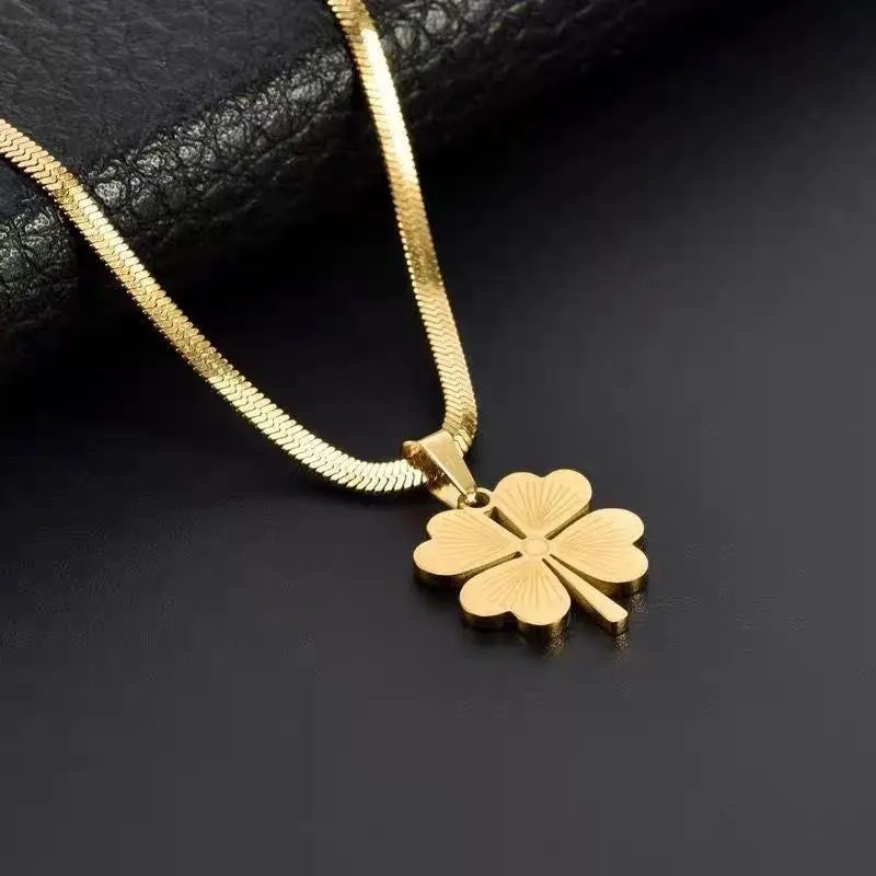 010 Kalung Liontin Daun Bunga Semanggi Keberuntungan Fashion Trendy Anggun Elegant Aeshetic