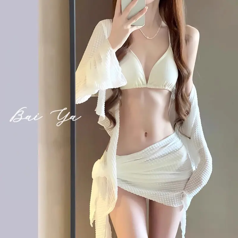 Bộ đồ đi biển nữ Bikini kèm áo choàng siêu xinh