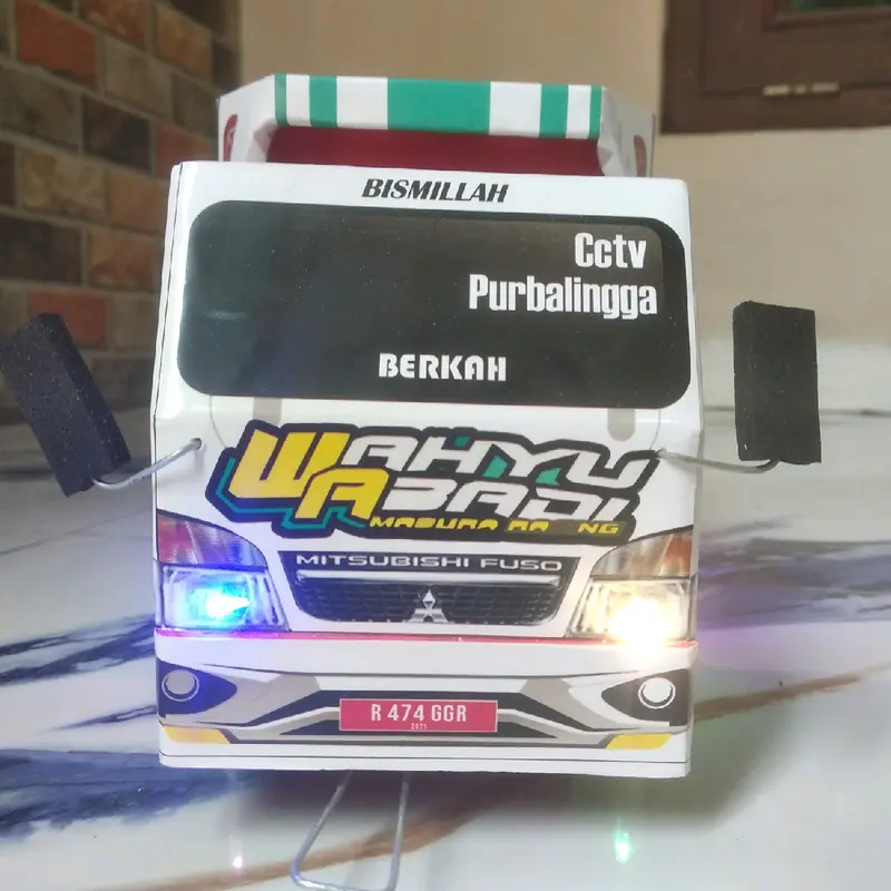 miniatur truk oleng Wahyu abadi putih 2