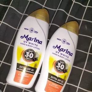 Marina Hand Body Lotion UV White Extra SPF30 185ml [2pcs] - Mencegah Paparan Sinar Matahari