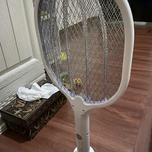 AOKI Raket nyamuk insect killer Dapat digantung 2 in 1 canggih efektif Baterai Listrik Ungu
