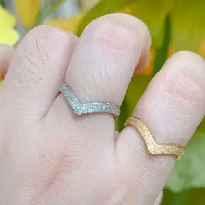 Cincin Titanium Wanita Fuji Brust Modis Anti Karat Rings