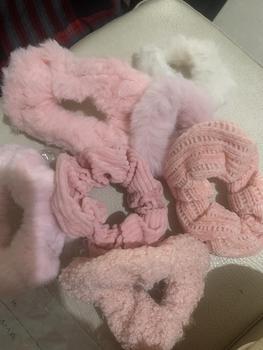 Product Review of ED - 7PCS / SET IKAT RAMBUT SCRUNCHIE CEPOL / KUNCIRAN RAMBUT SCRUNCHIE BULU SET from p**a 0