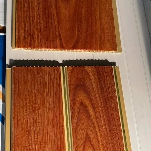 Plafon PVC kayu glossy lebar 20cm