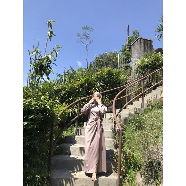 Abela Longdres Satin Silk Gamis Polos Tali Pita || Lengan Kerut Dres Maxi Remaja Gamis Kondangan Kikinian Seragam Bridesmaid 6