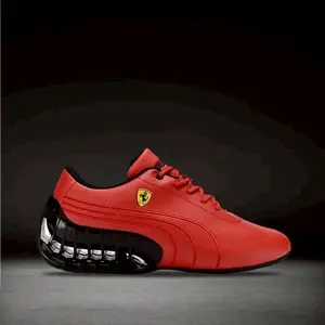 Sepatu Lari Ferrari x Roma Colorways Outdoor