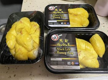 Product Review of 【AH WEN CRAZY DEAL】【SAME DAY, 6-10PM DELIVERY】3/4/5/6 Box FRESH Black Gold Durian 400g/Box from c**a 0