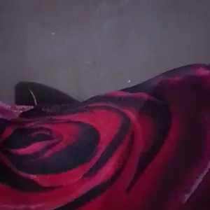 LIORA Booster Whitening Body Serum (DNA Salmon) - 750ML | Hand Body Lotion Pencerah Tubuh dan Kaki, Mencerahkan dan Melembapkan Kulit kering kusam