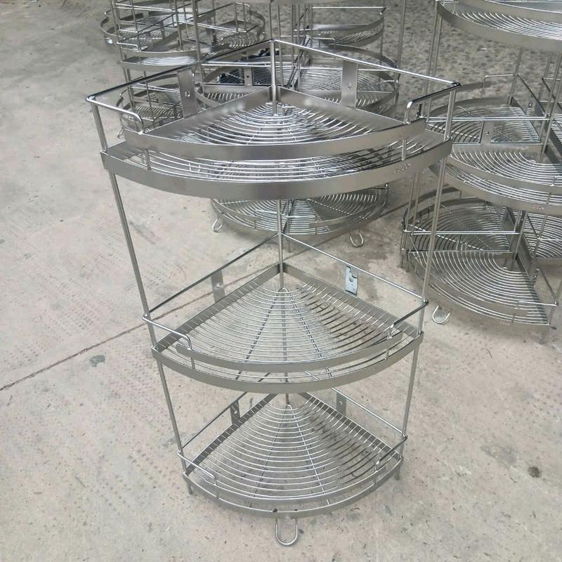 KỆ GÓC 3 TẦNG INOX 304 CHỐNG RỈ SÉT .DÙNG ĐỂ GÓC NHÀ BẾP NHÀ TẮM SIÊU TIỆN ÍCH.