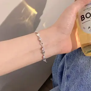 【Jojoo】Gelang Berlian Penuh Cinta Wanita Gaya Keren Gaya Ringan Mewah Mewah Kelas Atas Z