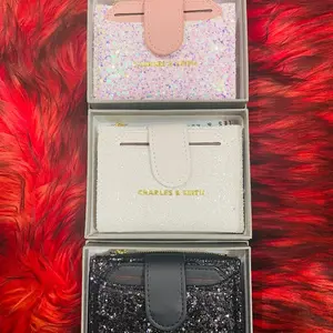 dompet lucu dari ck dengan motif bling"