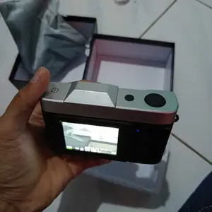 [COD] Kamera Digital 4K untuk Foto dan Video, Autofokus, 16X Zoom, 48MP Resolusi Tinggi, Kamera Vlogging dengan Anti-Guncang, Layar Flip IPS 3 Inci 180°, dilengkapi dengan Kartu SD 32GB. Camera