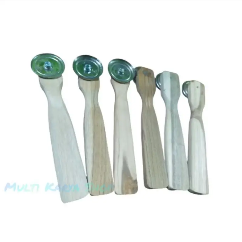 Pengeruk Kelapa Stainless Steel dengan Gagang Kayu Jati