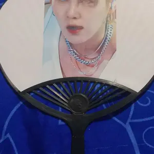 Kipas Jepang Custom Gambar Foto Sendiri, Keluarga, Anime, KPOP model Kerang Plastik Hitam dan Putih