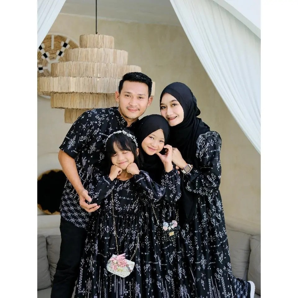 [ 𝐓𝐄𝐑𝐋𝐀𝐑𝐈𝐒 ] Family Set Seravina Black Series By Baby Malika | Set Gamis Koko Terbaru Lebaran 2024