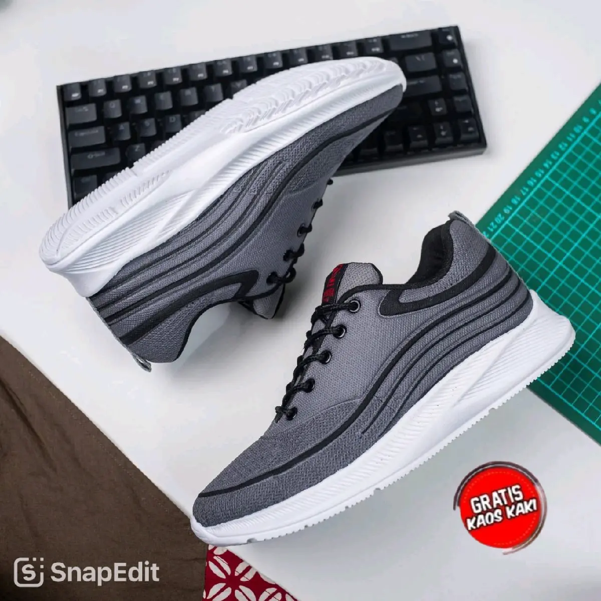 Sepatu Sneakers Olahraga Ringan Nyaman New Sport Pria Shoes Running Outdoor