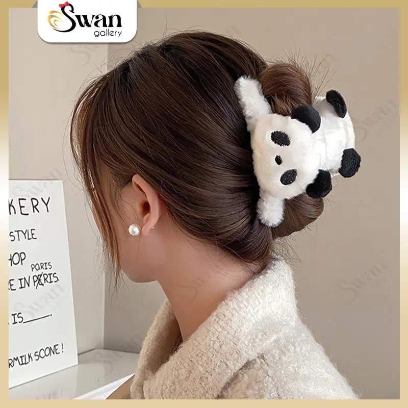 Jepit Karakter Panda Lucu Bulu Halus Jedai Anak Dewasa Gaya Korea Fluffy Boneka Panda Aksesoris Hair Claw Aesthetic 1