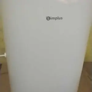 【SPECIAL PROMO】Simplus Dehumidifier + Air Purifier C9 Dual-Core 650ml/Hari Dehumidifikasi Efisien Tangki Air Besar 2,5L Mode Tidur Dengan Kotak Magnetik Diffuser Aroma Citrus & Woody untuk Kamar Tidur Lemari Baju Ruang Tamu Mengurangi Kelembapan CUSH009-1