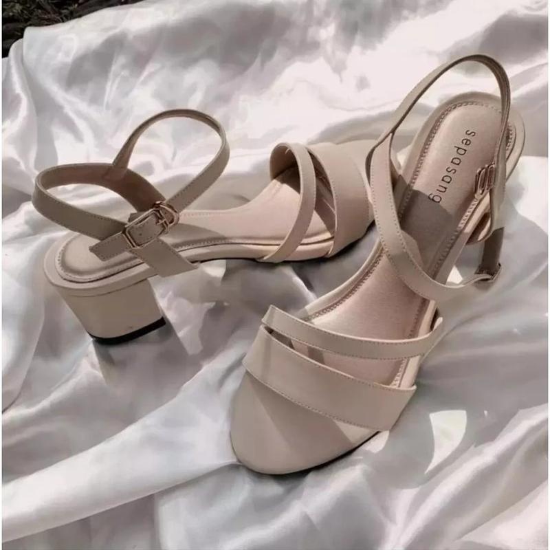 Product Introduction of sandal wanita hak tahu/sandal wanita hak tahu 5cm tali belakang /sandal heel wanita dewasa / sandal kondangan wanita Kasual 2