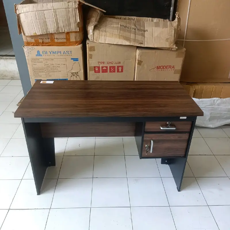 Meja Tulis setengah biro cocok untuk dirumah atau kantor 2