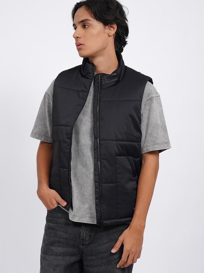 Gambar Wrangler Vest Sleeveless Regular BOONES 01A25 Black - Black, S dari Wrangler Indonesia Kota Bekasi Tokopedia