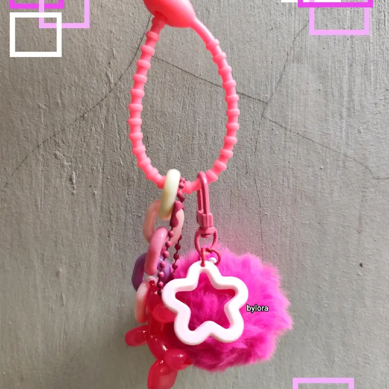 Bagcharm Pompom Bylora (Gantungan Tas Pompom) macrame bag 4