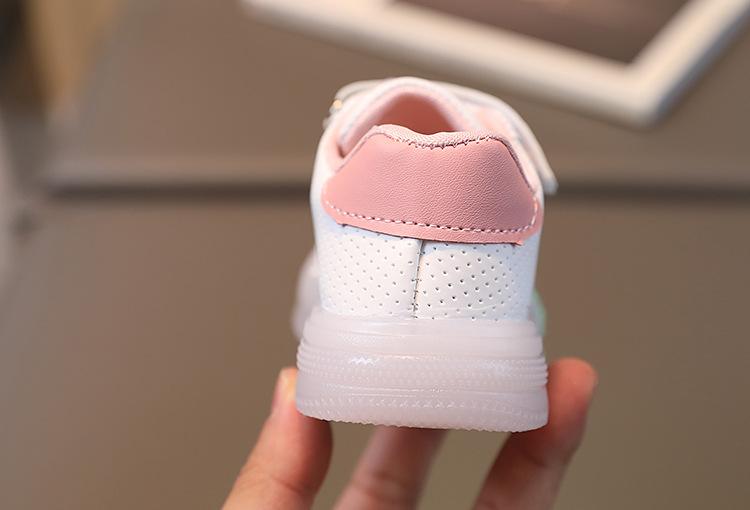 Product Introduction of Children&#039;s shoes spring and autumn sports shoes leather breathable flashing shoes children&#039;s shoes 9