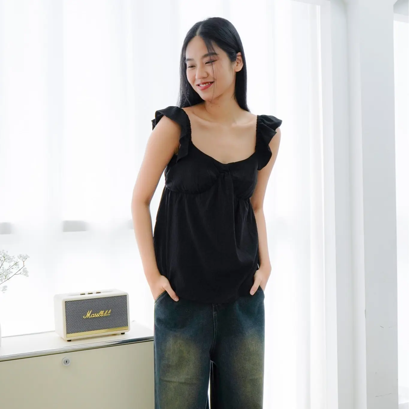 Ivy Flutter (2 way) Longline Top (Black /White)