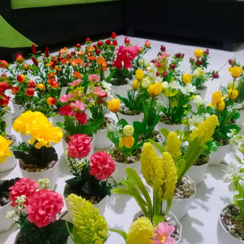 paket 1 lusin 12 pcs bunga plastik mini.ornamen bunga dekorasi rumah model RANDOM Vas Buah 1